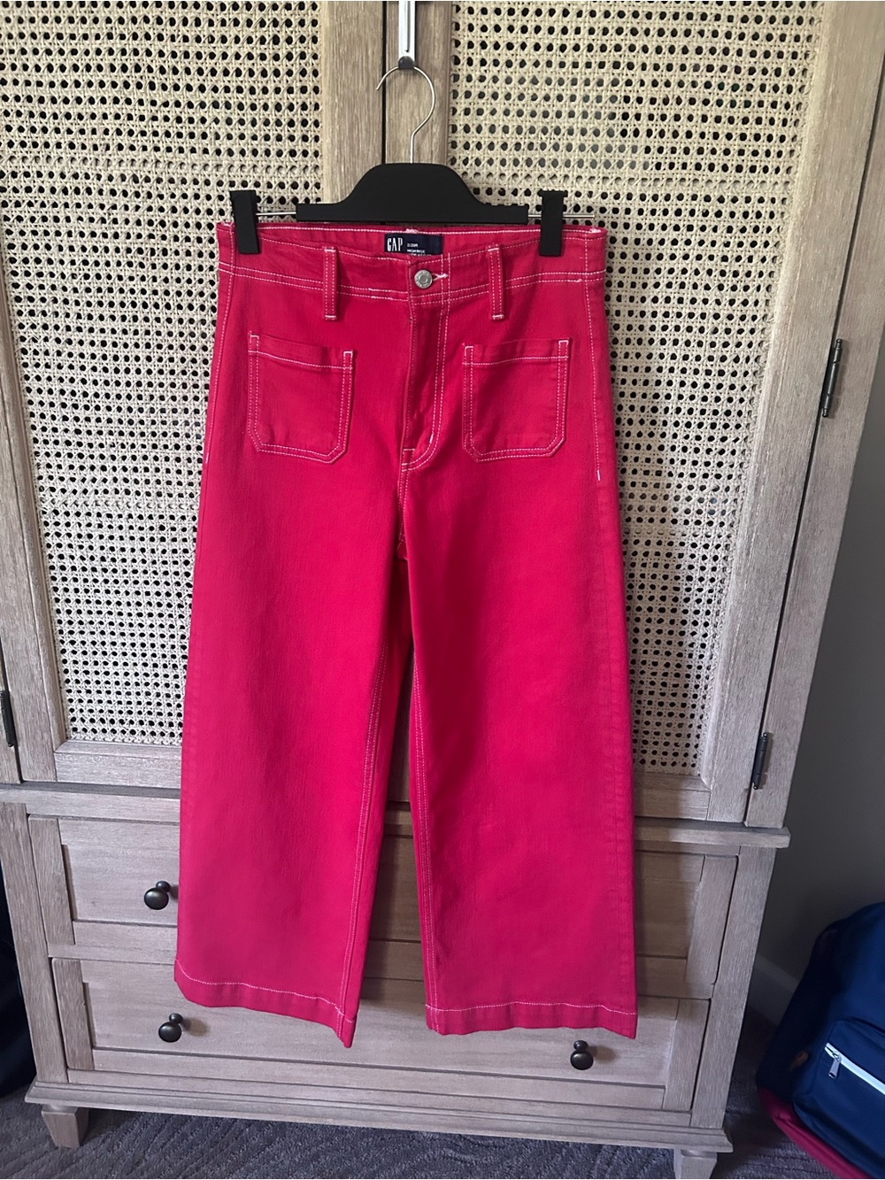 GAP Women's Wide-Leg Jeans in Hot Pink